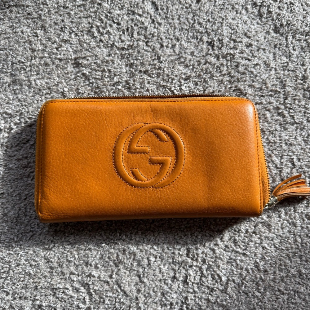 Gucci Tangerine Leather Zip Wallet